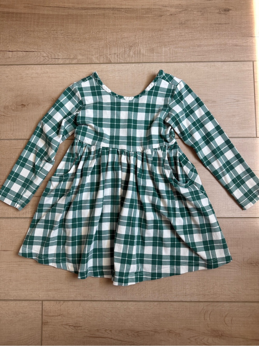 Hanna Andersson Girls Plaid Long Sleeved Twirl Skater Dress Green w/ pockets 2T